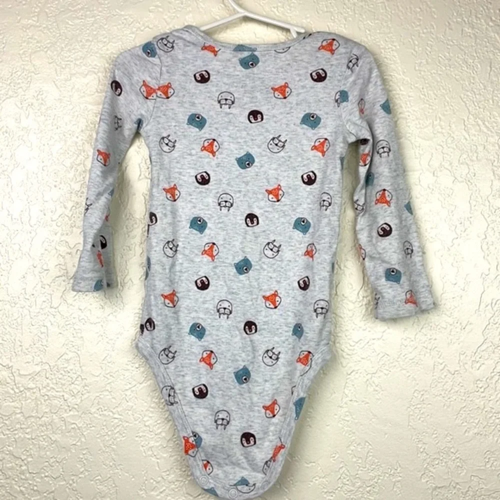 Carter's animals long sleeve grey onsie 24 months - Picture 2 of 5